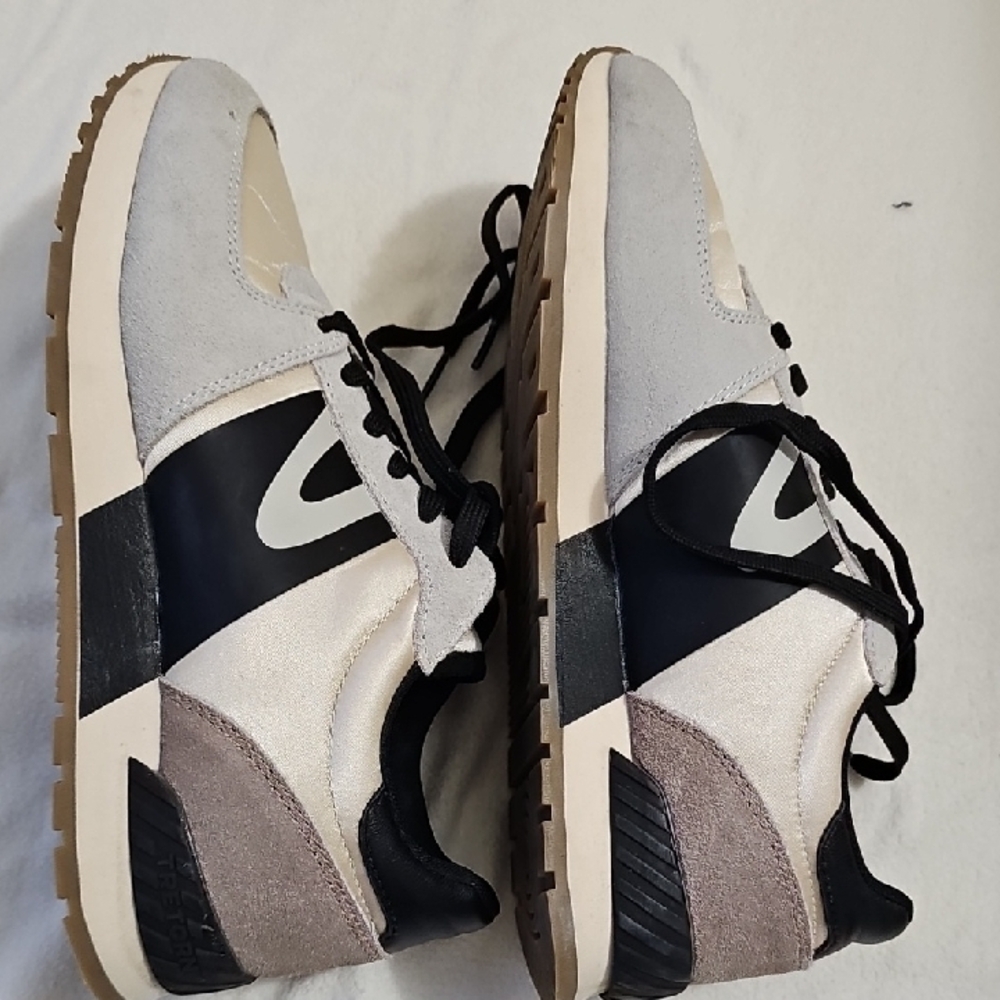 Tretorn Black and Cream Women's Sneakers - Picture 5 of 7